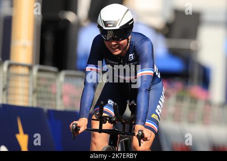 ©Pierre Teyssot/MAXPPP ; Campionato europeo di ciclismo su strada 2021 UEC. Trento, Italia il 9 settembre 2021. Donne Elite individuale cronometro, Audrey Cordon Ragot (fra) in azione Â© Pierre Teyssot / Maxppp Foto Stock