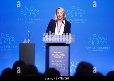 ©PHOTOPQR/LE PARISIEN/Olivier CORSAN ; Budapest ; 23/09/2021 ; Marion Maréchal le Pen au 4e sommet démographique de Budapest a déclaré que la France pouvait devenir une république islamique. - Vertice demografico di Budapest : Marion Maréchal Foto Stock