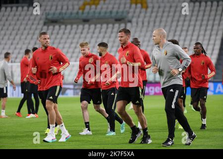 ©PHOTOPQR/LE PARISIEN/Arnaud Journois ; TORINO 06/10/2021 CALCIO. LIGUE DES NATIONS. ENTRAINEMENT DE LA BELGIQUE, RED DEVILS, A LA VEILLE DE LA DEMI FINALE CONTRE LA -FRANCE sessione di allenamento della nazionale belga di calcio Red Devils, a Torino, Italia, mercoledì 06 ottobre 2021. La squadra si sta preparando per le semifinali della Nations League, contro la Francia il giovedì. Foto Stock