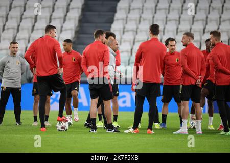 ©PHOTOPQR/LE PARISIEN/Arnaud Journois ; TORINO 06/10/2021 CALCIO. LIGUE DES NATIONS. ENTRAINEMENT DE LA BELGIQUE, RED DEVILS, A LA VEILLE DE LA DEMI FINALE CONTRE LA -FRANCE sessione di allenamento della nazionale belga di calcio Red Devils, a Torino, Italia, mercoledì 06 ottobre 2021. La squadra si sta preparando per le semifinali della Nations League, contro la Francia il giovedì. Foto Stock