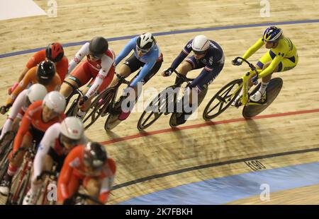 ©PHOTOPQR/LE COURRIER PICARD/HASLIN ; Roubaix ; 20/10/2021 ; 20/10/21 Championnats du monde cyclisme sur piste velodrome Jean Stablinski de Roubaix corso scratch femmes la francaise Victoire Berteau 6ème Foto Fred HASLIN Campionati del mondo in bicicletta Jean-Stablinski on Roubaix, 20 ottobre 2021. Foto Stock