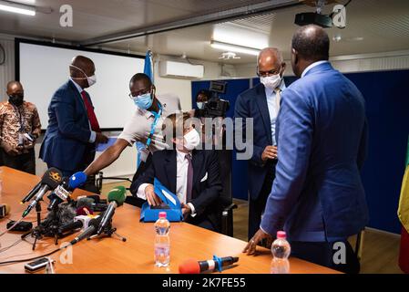 ©Nicolas Remene / le Pictorium/MAXPPP - Point de Presse ce dimanche 24 octobre 2021 au quartier General de la MINUSMA a Bamako au Mali de la deleguation du Conseil de securite des Nations unies qui a rencontre les autorites de la Transition ces jours-ci. Le point de presse s'est tenu presence de l'Ambassadeur du Niger aupres des Nations Unies, Abdou Abarry, figlio omologo francais Nicolas de Riviere, et l'Ambassadeur kenyan, Martin Kimani, Dont le paga assicurare la presidence du Conseil de securite aini que du Representant special du Secretaire General des Nations Unies au Mali et Chef de la MI Foto Stock