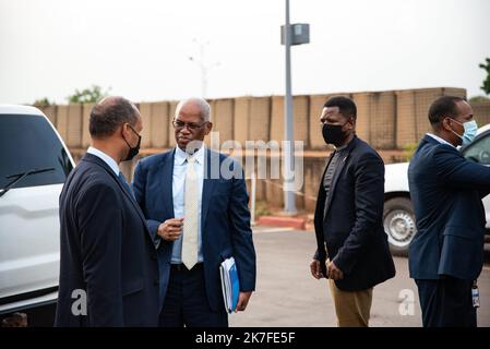 ©Nicolas Remene / le Pictorium/MAXPPP - Point de Presse ce dimanche 24 octobre 2021 au quartier General de la MINUSMA a Bamako au Mali de la deleguation du Conseil de securite des Nations unies qui a rencontre les autorites de la Transition ces jours-ci. Le point de presse s'est tenu presence de l'Ambassadeur du Niger aupres des Nations Unies, Abdou Abarry, figlio omologo francais Nicolas de Riviere, et l'Ambassadeur kenyan, Martin Kimani, Dont le paga assicurare la presidence du Conseil de securite aini que du Representant special du Secretaire General des Nations Unies au Mali et Chef de la MI Foto Stock