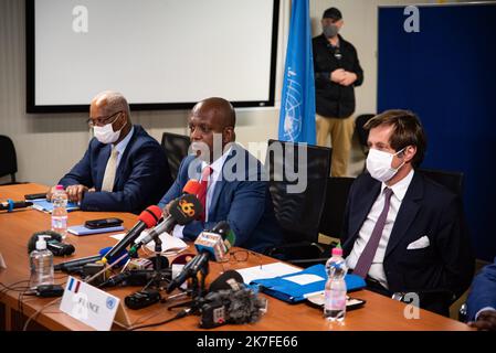 ©Nicolas Remene / le Pictorium/MAXPPP - Point de Presse ce dimanche 24 octobre 2021 au quartier General de la MINUSMA a Bamako au Mali de la deleguation du Conseil de securite des Nations unies qui a rencontre les autorites de la Transition ces jours-ci. Le point de presse s'est tenu presence de l'Ambassadeur du Niger aupres des Nations Unies, Abdou Abarry, figlio omologo francais Nicolas de Riviere, et l'Ambassadeur kenyan, Martin Kimani, Dont le paga assicurare la presidence du Conseil de securite aini que du Representant special du Secretaire General des Nations Unies au Mali et Chef de la MI Foto Stock