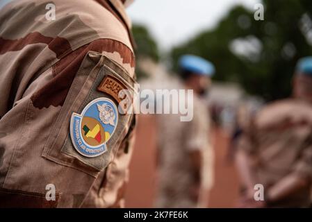 ©Nicolas Remene / le Pictorium/MAXPPP - Ceremonie organisation organisation ce dimanche 24 ottobre 2021 au quartier General de la MINUSMA a Bamako au Mali en memoire des casques bleus tombes pour la paix au Mali. La ceremonie s'est tenue en presence d'une deleguation du Conseil de securite des Nations unies qui a rencontre les autorites de la Transition ces jours-ci. La Delegation, est co-dirigee par l'Ambassadeur du Niger aupres des Nations Unies, Abdou Abarry, figlio omologo francais Nicolas de Riviere, et l' ambasciatore keniota, Martin Kimani, dont le paga assicurare la Foto Stock