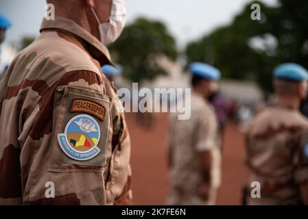 ©Nicolas Remene / le Pictorium/MAXPPP - Ceremonie organisation organisation ce dimanche 24 ottobre 2021 au quartier General de la MINUSMA a Bamako au Mali en memoire des casques bleus tombes pour la paix au Mali. La ceremonie s'est tenue en presence d'une deleguation du Conseil de securite des Nations unies qui a rencontre les autorites de la Transition ces jours-ci. La Delegation, est co-dirigee par l'Ambassadeur du Niger aupres des Nations Unies, Abdou Abarry, figlio omologo francais Nicolas de Riviere, et l' ambasciatore keniota, Martin Kimani, dont le paga assicurare la Foto Stock