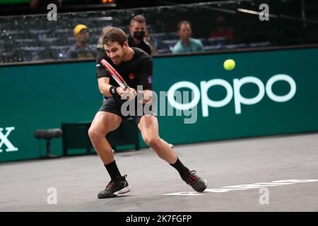 Thierry Larret/Maxppp. Tennis. Rolex Paris Masters. Accorhotels Arena, Parigi (75), le 4 novembre 2021. Cameron NORRIE (GBR) vs Taylor FRITZ (Stati Uniti) Foto Stock
