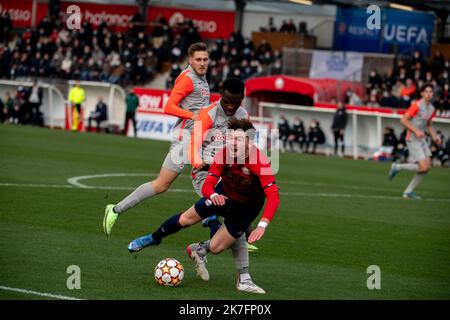 ©PHOTOPQR/VOIX DU NORD/PASCAL BONNIERE ; 23/11/2021 ; CAMPHIN EN PEVELE 23.11.2021 sport - calcio - Lega Giovanile , match opposant le LOSC et Salzbourg au domaine de Luchin . FOTO PASCAL BONNIERE / LA VOIX DU NORD Foto Stock