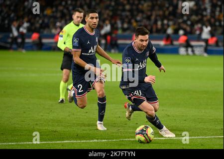 ©Julien Mattia / le Pictorium/MAXPPP - Julien Mattia / le Pictorium - Francia / Ile-de-France / Parigi - PSG OGC NICE 2021 Lionel messi pendant le match de la 16e journee de Ligue 1, entre le Paris Saint-Germain et l'OGC Nice, au Parc des Princes, le 1er dicembre 2021 / Francia / Ile-de-France (regione) / Parigi - PSG OGC NICE 2021 Lionel messi durante la partita del 16th° giorno di Ligue 1, tra Parigi Saint-Germain e OGC Nice, al Parc des Princes, il 1st 2021 dicembre Foto Stock