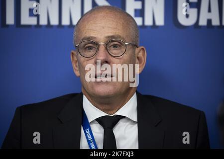 Alexis Sciard / IP3; Parigi, Francia, 7 novembre 2021 - Guy Forget parla alla stampa all'apertura del torneo di tennis Rolex Paris Masters. Foto Stock