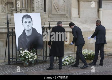 ©Sebastien Muylaert/MAXPPP - Illustration lors des obseques de l'acteur Gaspard Ulliel mort a 37 ans dans un incidente de ski, en l'eglise Saint Eustache. Parigi, 27.01.2022 - Parigi, Francia, 27th 2022 gennaio i funerali dell'attore francese Gaspard Ulliel, morto all'età di 37 anni dopo un incidente sciistico, sono celebrati nella chiesa di Sainte Eustache. Foto Stock