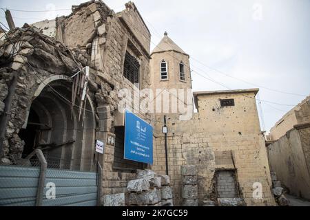 ©Christophe Petit Tesson/MAXPPP - 24/11/2021 ; MOSUL ; IRAQ - Vue de l'eglise armenienne Sainte Echtmiatzine. La ville de Mossoul, liberee de l'Etat Islamique en Juillet 2017, a subi d'importantes distruzioni urbaines et se releve petit a petit avec l'aide de projets internatationaux sous l'egide de l'Unesco. Chiesa armena nella Città Vecchia di Mosul in ricostruzione. La città di Mosul, liberata dallo Stato islamico nel luglio 2017, ha subito una significativa distruzione urbana e si sta gradualmente riprendendo con l'iniziativa internazionale ‚ÄúRevive lo Spirito di Mosul‚Äù dell'organizzazione UNESCO Foto Stock