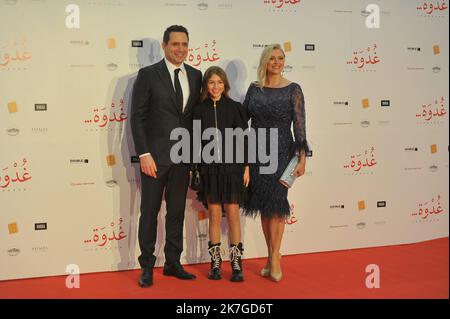 ©Yassine Mahjoub/MAXPPP - 12/02/2022 Anteprima del primo film Ghodwa (Tomorrow) dell'attore e regista tunisino Dhafer El Abidine, accompagnato dalla moglie Joanne Farrell di origine britannica e da tutti gli attori alla proiezione del suo film nella città della cultura di Tunisi. (Foto di Mahjoub Yassine/MAXPPP). Foto Stock