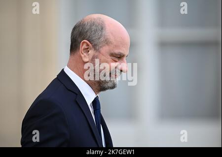 ©Julien Mattia / le Pictorium/MAXPPP - Parigi 23/02/2022 Julien Mattia / le Pictorium - 23/2/2022 - Francia / Ile-de-France / Parigi - M. Jean-Michel BLANQUER, ministre de l'Education nationale, de la Jeunesse et des Sports en sortie du Conseil des Ministres du 23 Fevrier 2022. / 23/2/2022 - Francia / Ile-de-France (regione) / Parigi - Jean-Michel BLANQUER, Ministro dell'Istruzione Nazionale, della Gioventù e dello Sport all'uscita del Consiglio dei Ministri il 23 febbraio 2022. Foto Stock