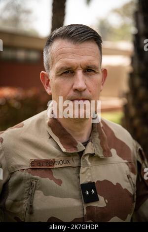 ©Nicolas Remene / le Pictorium/MAXPPP - Bamako 18/02/2022 Nicolas Remene / le Pictorium - 18/2/2022 - Mali / District de Bamako / Bamako - le General francais Etienne du Peyroux, chef de l'operation Barkhane au Mali dans les jardins de l'Ambassade de France au Mali a Bamako, le 18 fevrier 2022. La veille, le President Emmanuel Macron annoncait le retair militaire de la France et de ses partenaires europeens. / 18/2/2022 - Mali / Distretto Bamako / Bamako - Generale francese Etienne du Peyroux, responsabile dell'operazione Barkhane in Mali, nei giardini dell'Ambasciata francese in Mali a Bamako, febbraio 18, Foto Stock