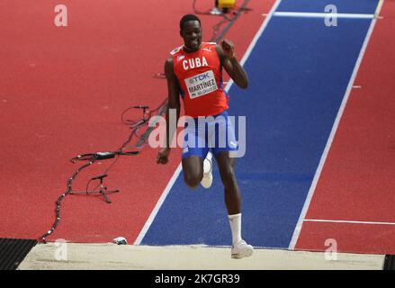 ©Laurent Lairys/MAXPPP - Lazaro Martinez di Cuba Final Triple Jump Men durante i Campionati del mondo di Atletica Indoor 2022 il 18 marzo 2022 alla Stark Arena di Belgrado, Serbia - Foto Laurent Lairys / Foto Stock