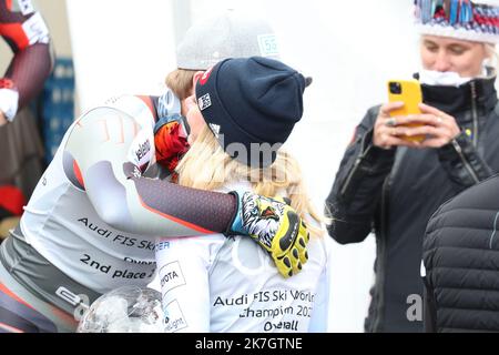 ©Pierre Teyssot/MAXPPP ; Finals FIS Alpine Ski World Cup - Courchevel Meribel - . Meribel, Francia il 20 marzo 2022. Women's and Men's Overall, Slalom e Giant Slalom podio, Mikaela Shiffrin (USA) e Aleksander Aamodt Kilde (NOR). Â Pierre Teyssot / Maxppp Foto Stock