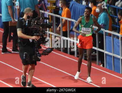 ©Laurent Lairys/MAXPPP - Samuel TEFERA of Etiope finale 1500 M uomini durante i Campionati mondiali di atletica indoor 2022 il 20 marzo 2022 alla Stark Arena di Belgrado, Serbia - Foto Laurent Lairys / Foto Stock