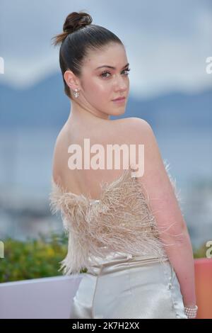 ©FRANCK CASTEL/MAXPPP - 01/04/2022 CANNES, FRANCIA - 02 APRILE Mishel Riaboy partecipa alla lezione fotografica durante il 5th° Festival delle Canneserie il 02 aprile 2022 a Cannes Foto Stock