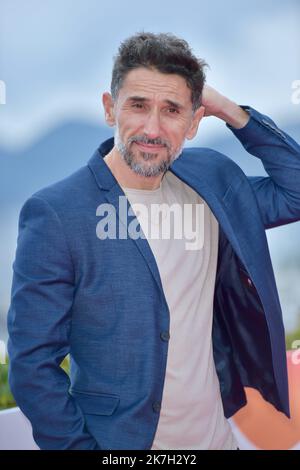 ©FRANCK CASTEL/MAXPPP - 01/04/2022 CANNES, FRANCIA - APRILE 02 Doron ben-David partecipa alla fotocall 'The Lesson' durante il 5th° Festival delle Canneserie il 02 aprile 2022 a Cannes, Francia. Foto Stock