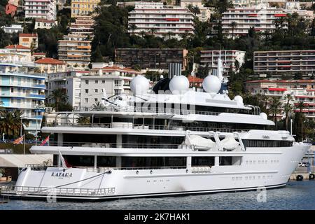 ©Francois Glories/MAXPPP - 22/04/2022 il Super Yacht KATARA (costruito nel 2010, a 124,4 metri) appartiene all'ex Emiro del Qatar, Sheikh Hamad bin Khalifa al Thani, nel porto di Nizza Francia. Marzo 16, 2013. Foto Stock