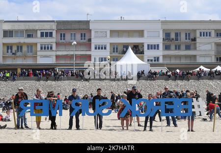 ©PHOTOPQR/VOIX DU NORD/Sebastien JARRY ; 27/04/2022 ; Berck-sur-Mer. le 27/04/2022. 35emes rencontres internationales de cerfs volants. FOTO SEBASTIEN JARRY LA VOIX DU NORD. - 2022 edizione del Festival Internazionale del Kite dal 23rd aprile al 1st 2022 maggio Foto Stock