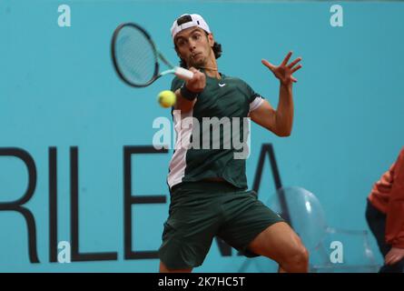 ©Laurent Lairys/MAXPPP - Lorenzo Musetti in Italia durante il Mutua Madrid Open 2022 torneo di tennis il 4 maggio 2022 allo stadio Caja Magica di Madrid, Spagna - Foto Laurent Lairys / Foto Stock