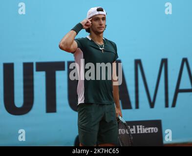 ©Laurent Lairys/MAXPPP - Lorenzo Musetti in Italia durante il Mutua Madrid Open 2022 torneo di tennis il 4 maggio 2022 allo stadio Caja Magica di Madrid, Spagna - Foto Laurent Lairys / Foto Stock