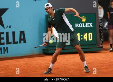 ©Laurent Lairys/MAXPPP - Lorenzo Musetti in Italia durante il Mutua Madrid Open 2022 torneo di tennis il 4 maggio 2022 allo stadio Caja Magica di Madrid, Spagna - Foto Laurent Lairys / Foto Stock