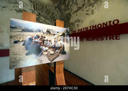 ©PHOTOPQR/NICE MATIN/Jean Francis Ottonello ; Ventimille ; 06/05/2022 ; Exposition photos Cibo - Nourriture - de Steve McCurry au Fort de l'annonciade à Ventimille en Italie. - Ventimille, Italia, maggio 6th 2022 Steve McCurry mostra 'Cibo' Foto Stock