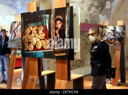 ©PHOTOPQR/NICE MATIN/Jean Francis Ottonello ; Ventimille ; 06/05/2022 ; Exposition photos Cibo - Nourriture - de Steve McCurry au Fort de l'annonciade à Ventimille en Italie. - Ventimille, Italia, maggio 6th 2022 Steve McCurry mostra 'Cibo' Foto Stock