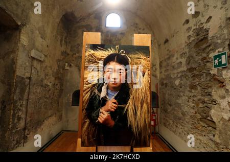 ©PHOTOPQR/NICE MATIN/Jean Francis Ottonello ; Ventimille ; 06/05/2022 ; Exposition photos Cibo - Nourriture - de Steve McCurry au Fort de l'annonciade à Ventimille en Italie. - Ventimille, Italia, maggio 6th 2022 Steve McCurry mostra 'Cibo' Foto Stock