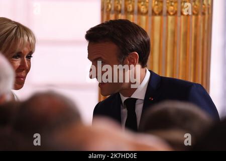 ©PHOTOPQR/LE PARISIEN/Fred Dugit ; Paris ; 07/05/2022 ; Politique Paris VIIIe, le 7 mai 2022 Cérémonie d’investure du Président Emmanuel Macron au palais de l’Elysée. Photo LP / Fred Dugit cerimonia di inaugurazione del Presidente Emmanuel Macron, al Palazzo dell'Eliseo, per il suo secondo mandato Foto Stock