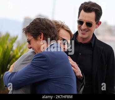 ©PHOTOPQR/NICE MATIN/Frantz Bouton ; Cannes ; 18/05/2022 ; attore statunitense Tom Cruise durante una fotocall per il film 'Top Gun : Maverick' alla 75th edizione del Festival di Cannes a Cannes, nel sud della Francia, il 18 maggio 2022. Foto Stock