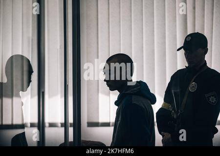 ©Nicolas Cleuet / le Pictorium/MAXPPP - Kiev 19/05/2022 Nicolas Cleuet / le Pictorium - 19/5/2022 - Ucraina / Kiev / Kiev - Deuxieme jour du proces du sergent Vadim Chicimarine, 21 ans, pour le meurtre de Oleksander Chelipov Civil de 62 ans, Dans la region de Soumy au quatrieme jour de l'invasion de l'Ukraine?19 05 2022. / 19/5/2022 - Ucraina / Kyiv / Kyiv - secondo giorno del processo del Sergente Vadim Chicimarin, 21, per l'assassinio di Oleksander Chelipov, civile di 62 anni, nella regione di Soumy, il quarto giorno dell'invasione dell'Ucraina. 19 05 2022. Foto Stock