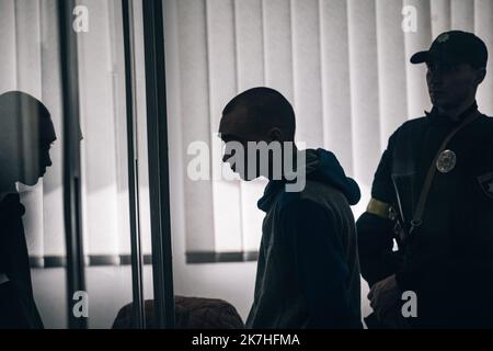 ©Nicolas Cleuet / le Pictorium/MAXPPP - Kiev 19/05/2022 Nicolas Cleuet / le Pictorium - 19/5/2022 - Ucraina / Kiev / Kiev - Deuxieme jour du proces du sergent Vadim Chicimarine, 21 ans, pour le meurtre de Oleksander Chelipov Civil de 62 ans, Dans la region de Soumy au quatrieme jour de l'invasion de l'Ukraine?19 05 2022. / 19/5/2022 - Ucraina / Kyiv / Kyiv - secondo giorno del processo del Sergente Vadim Chicimarin, 21, per l'assassinio di Oleksander Chelipov, civile di 62 anni, nella regione di Soumy, il quarto giorno dell'invasione dell'Ucraina. 19 05 2022. Foto Stock