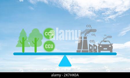 Concetto di neutralità del carbonio. Riduzione dell'anidride carbonica. Equilibrio delle emissioni di gas CO2 con il carbonio assorbito dagli alberi e la tecnologia di cattura del carbonio. CO2 Foto Stock