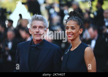 ©franck castel/MAXPPP - 16/05/2022 cerimonia di apertura del taglio finale Red Carpet il 75th° Festival annuale del cinema di Cannes. Jacques Gamblin CANNES, FRANCIA MAGGIO 17 Foto Stock