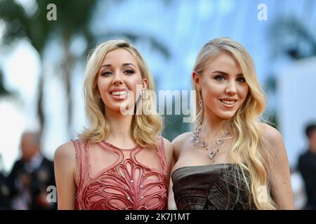 ©franck castel/MAXPPP - 20220005 Elvi Red Carpet - il 75th° Festival di Cannes la principessa Maria Carolina di Borbone e la principessa Maria Chiara di Borbone CANNES, FRANCIA - MAGGIO 25 Foto Stock