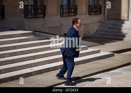 ©Thomas Padilla/MAXPPP - 01/06/2022 ; Parigi, Francia ; SORTIE DU CONGRÈS au PALAIS DE l'ELYSEE. DAMIEN ABAD, MINISTRE DES COMPARITES, DE L' AUTONOMIE ET DES PERSONNES HANDICAPEES. - Parigi, Francia, 1st 20222 giugno riunione settimanale del gabinetto Foto Stock