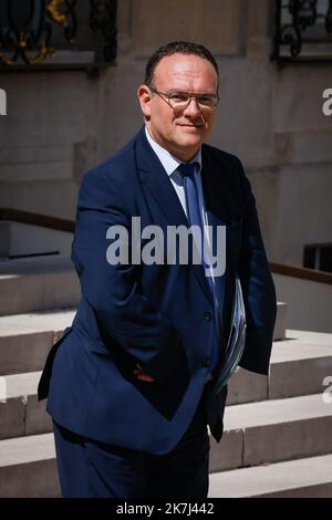 ©Thomas Padilla/MAXPPP - 01/06/2022 ; Parigi, Francia ; SORTIE DU CONGRÈS au PALAIS DE l'ELYSEE. DAMIEN ABAD, MINISTRE DES COMPARITES, DE L' AUTONOMIE ET DES PERSONNES HANDICAPEES. - Parigi, Francia, 1st 20222 giugno riunione settimanale del gabinetto Foto Stock