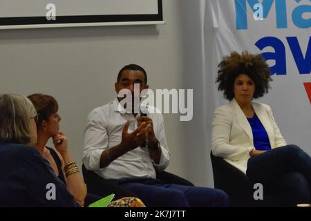 ©Amelie Serena / le Pictorium/MAXPPP - Marsiglia 04/06/2022 Amelie Serena / le Pictorium - 4/6/2022 - Francia / Bouches-du-Rhone / Marsiglia - ha detto Ahamada evoque les possibles projet de Marseille. Presentation des projets des candidats des legislatives du parti d'Emmanuel Macron. / 4/6/2022 - Francia / Bouches-du-Rhone / Marsiglia - ha detto Ahamada parla dei possibili progetti a Marsiglia. Presentazione dei progetti dei candidati legislativi del partito di Emmanuel Macron. Foto Stock