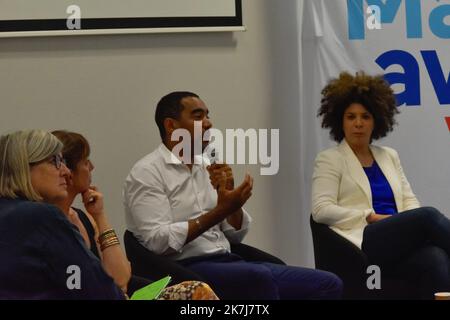 ©Amelie Serena / le Pictorium/MAXPPP - Marsiglia 04/06/2022 Amelie Serena / le Pictorium - 4/6/2022 - Francia / Bouches-du-Rhone / Marsiglia - ha detto Ahamada evoque les possibles projet de Marseille. Presentation des projets des candidats des legislatives du parti d'Emmanuel Macron. / 4/6/2022 - Francia / Bouches-du-Rhone / Marsiglia - ha detto Ahamada parla dei possibili progetti a Marsiglia. Presentazione dei progetti dei candidati legislativi del partito di Emmanuel Macron. Foto Stock