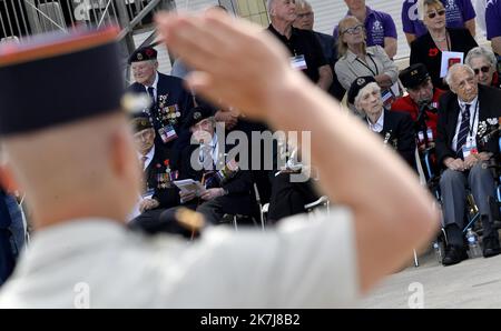 ©PHOTOPQR/OUEST FRANCE/Stéphane Geufroi ; Bernières sur mer ; 06/06/2022 ; Cérémonie internationale du 78e anniversaire du Débarquement à Bernières sur mer dans le calvados en présence du ministre des armées SébastienLecornu. 78E anniversario du Débarquement en Normandie giugno 6th 2022 78th anniversario dello sbarco in Normandia a Bernieres sur Mer, con il ministro della Difesa francese SebastienLecornu Foto Stock