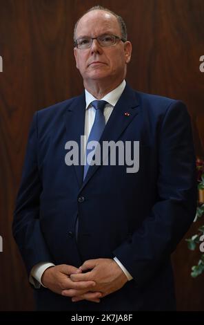 ©Mourad ALLILI/MAXPPP - 08/06/2022 Voiron Isere le 09/06/2022 : Ceremonie de remise des insignes de chevalier dans l ordre de la legion d honneur a MR Gerard Christancien Championde france de boxe ,l a participe aux Jeux olympiques d'hiver de 1968, 1972, 1976 et 1984 en presence de son ami le principe Albert II de Monaco. Il principe Alberto era a Voiron, in Francia, per la distinzione del suo amico, Gérard Christaud, che ricevette l'insegna di Cavaliere della Legione d'onore il 8th giugno 2022 Foto Stock