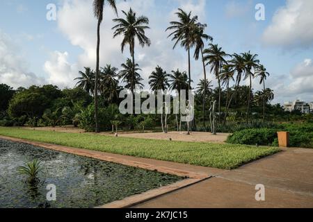 ©Nicolas Remene / le Pictorium/MAXPPP - Lome 29/05/2022 Nicolas Remene / le Pictorium - 29/5/2022 - Togo / Lome / Lome - le palais de Lome, ancien palais des gouverneurs est un batiment Emblematique coloniale de la ville de Lome situe sur le boulevard du Mono, face a la mer. Heritage de la colonization allemande, l'est aujourd'hui devenu un musee entoure d'un Grand parc botanique ouvert au public. / 29/5/2022 - Togo / Lome / Lome - il Lome Palace, ex Palazzo dei Governatori, è un emblematico edificio coloniale della città di Lome situato sul Mono Boulevard, di fronte al mare. Un'eredità di G Foto Stock