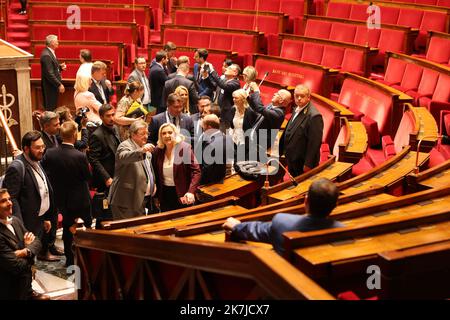 ©PHOTOPQR/LE PARISIEN/Olivier Lejeune ; Paris ; 22/06/2022 ; Résultat du RN aux législatives 2022 : Groupe de députés à l'Assemblée Nationale MARINE LE PEN French far Rassemblement National (RN) leader e membro del Parlamento Marine le Pen all'Assemblea nazionale francese (Assemblee Nationale), tre giorni dopo i risultati delle elezioni parlamentari. Foto Stock