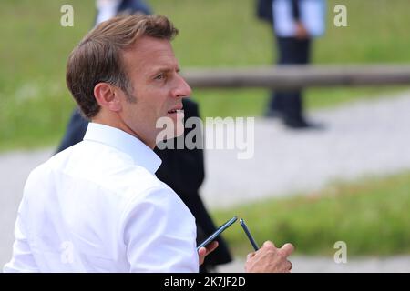 ©Pierre Teyssot/MAXPPP ; G7 Summit Germania 2022 . Elmau, KrÃ¼n, Germania il 26 giugno 2022. Emmanuel Macron Presidente di Francia. Â Pierre Teyssot / Maxppp Foto Stock