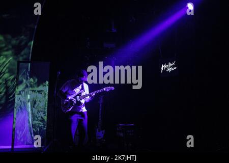 ©Simon Becker / le Pictorium/MAXPPP - Montreux 02/07/2022 Simon Becker / le Pictorium - 2/7/2022 - Suisse / Lac Leman / Montreux - Iliona en concerto au Montreux Jazz Festival le 2 juillet 2022 / 2/7/2022 - Svizzera / Lago Ginevra / Montreux - Iliona ha suonato dal vivo al Montreux Jazz Festival il 2 luglio 2022 Foto Stock