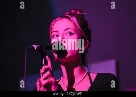 ©Simon Becker / le Pictorium/MAXPPP - Montreux 02/07/2022 Simon Becker / le Pictorium - 2/7/2022 - Suisse / Lac Leman / Montreux - Iliona en concerto au Montreux Jazz Festival le 2 juillet 2022 / 2/7/2022 - Svizzera / Lago Ginevra / Montreux - Iliona ha suonato dal vivo al Montreux Jazz Festival il 2 luglio 2022 Foto Stock